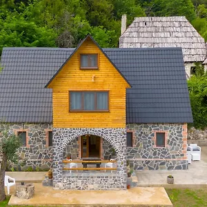 https://villa-prelatheth.albaniahotels.org